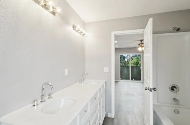 Rodessia Luxury Apartments - 312 S 49th St