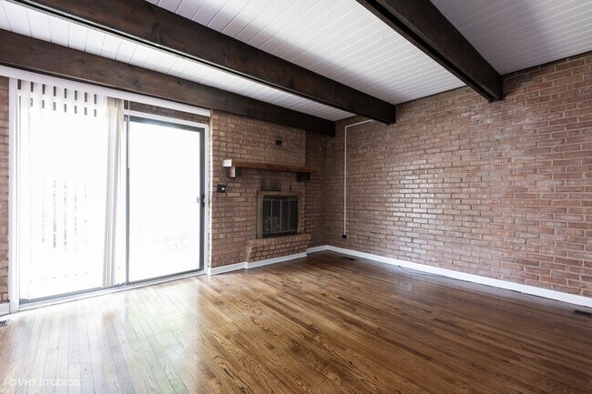 Photo - 1257 W Belden Ave Unit 10
