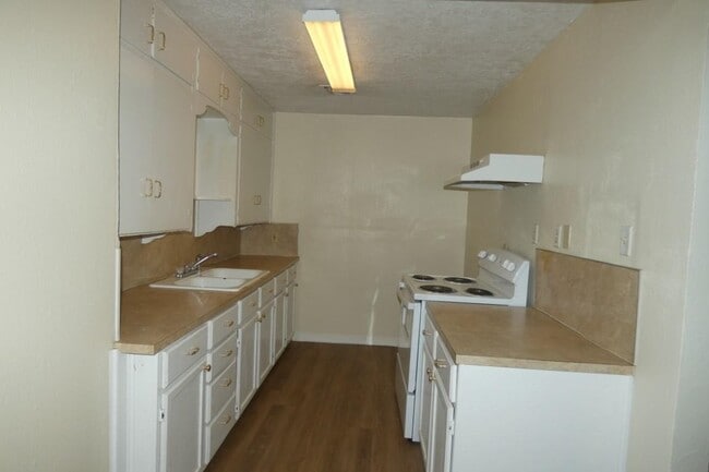 Photo - 2211 NW Crosby Ave