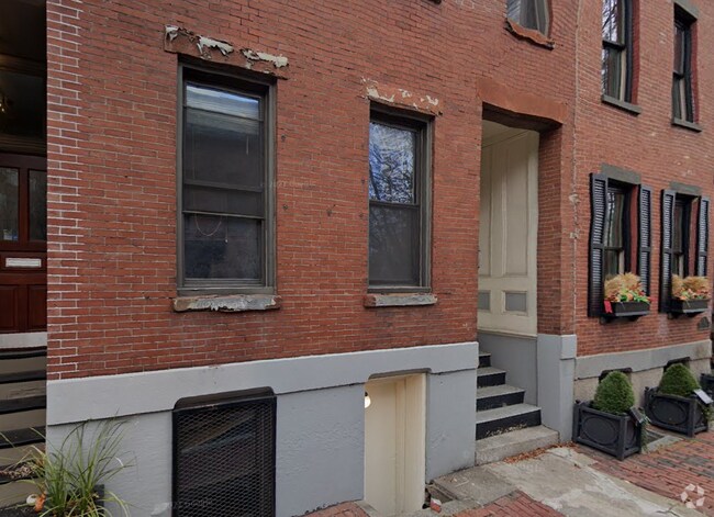 Building Photo - 38 Bradford St Unit 2 Rental