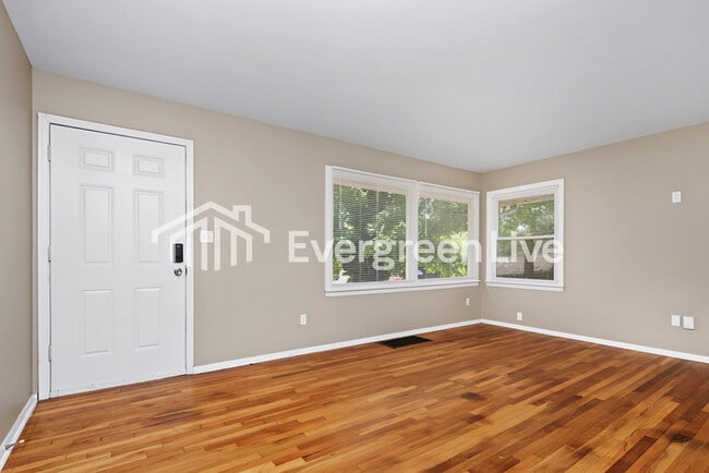 Photo - 1603 Rangeley Ave