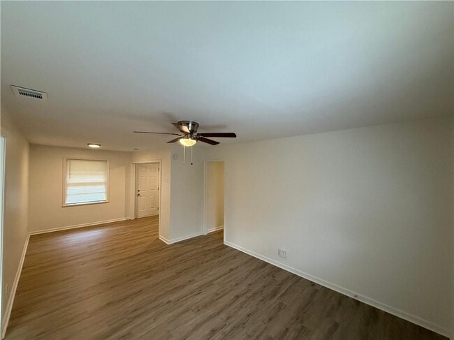 Photo - 3127 Latona Dr SW