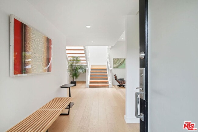 Photo - 2418 Canyon Oak Dr