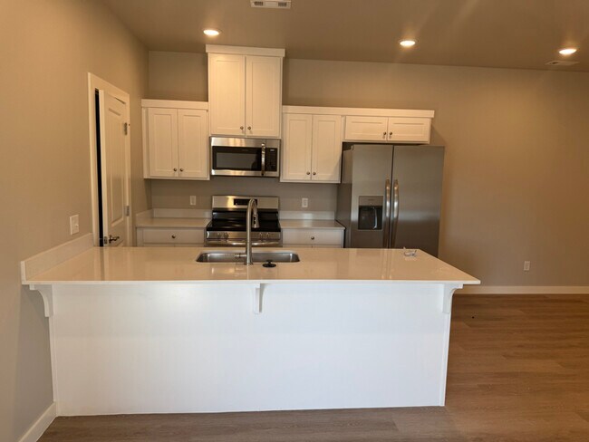 Photo - 1802 SW Poigai Wy