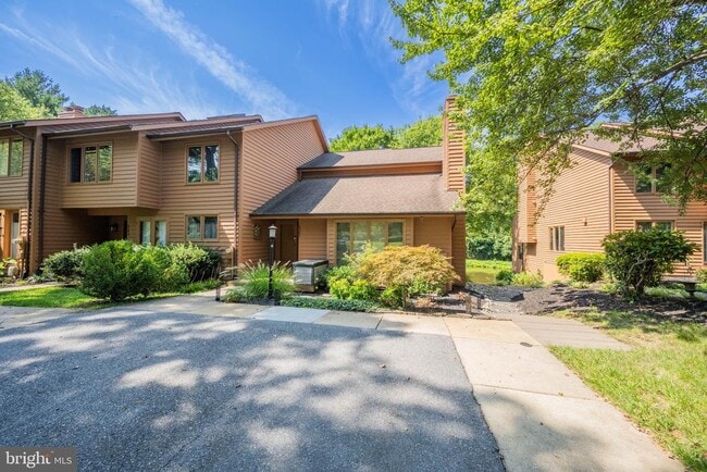Building Photo - 5567 Suffield Ct Rental