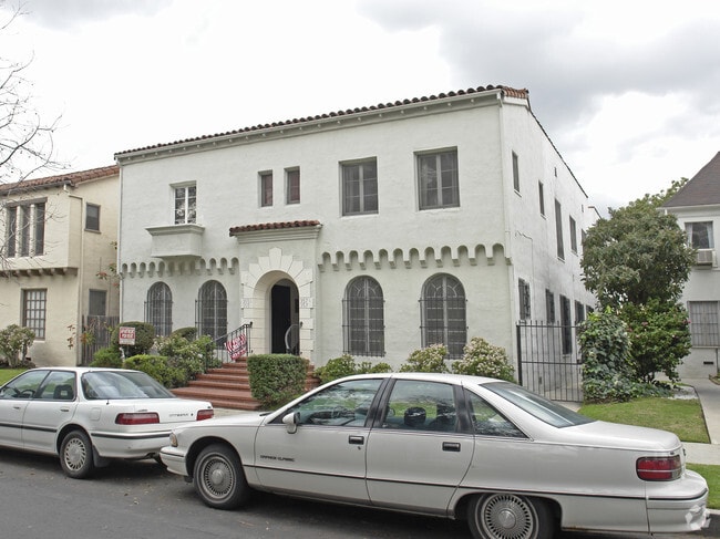Building Photo - 355 - 357 N Orange Grove Ave Rental