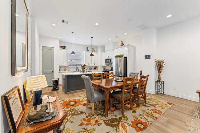 Photo - 2311 Eagle St