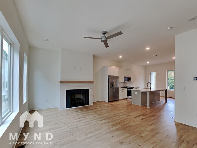 Photo - 1548 Millwood Pl