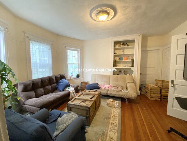 Building Photo - 19 Sudan St Unit 2 Rental