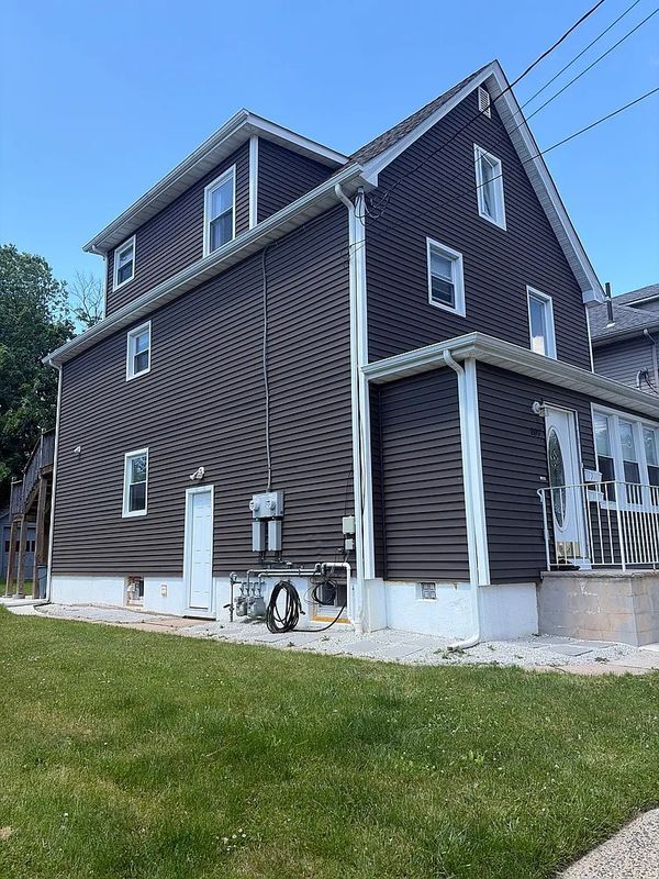 Photo - 107 Winslow Pl Unit 2