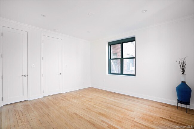 Photo - 34-40-40 79th St Unidad 5B