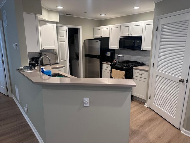 Photo - 4609 Tudor Dr Unit The Glenns