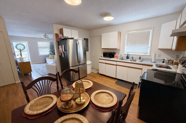Photo - 111 Watzel Ln Unit 111