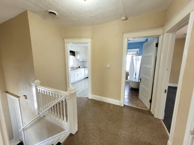 Photo - 600 Raub St Unidad 2