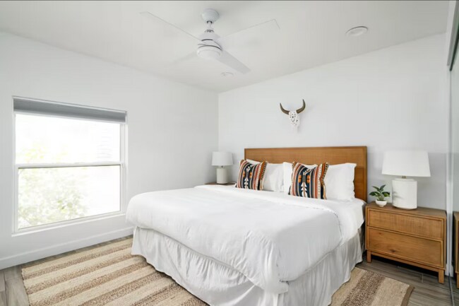 Photo - 5601 E Sylvia St