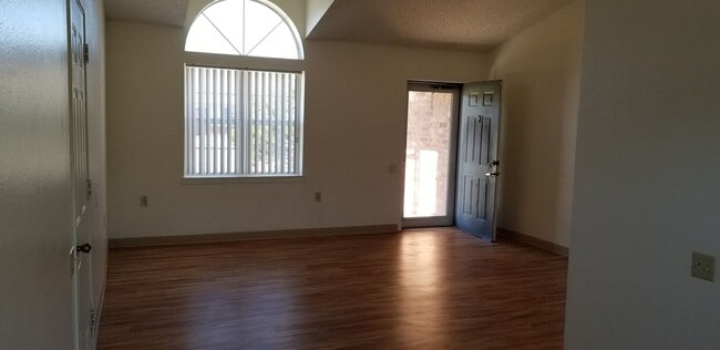Photo - Cottonwood Estates Apartments