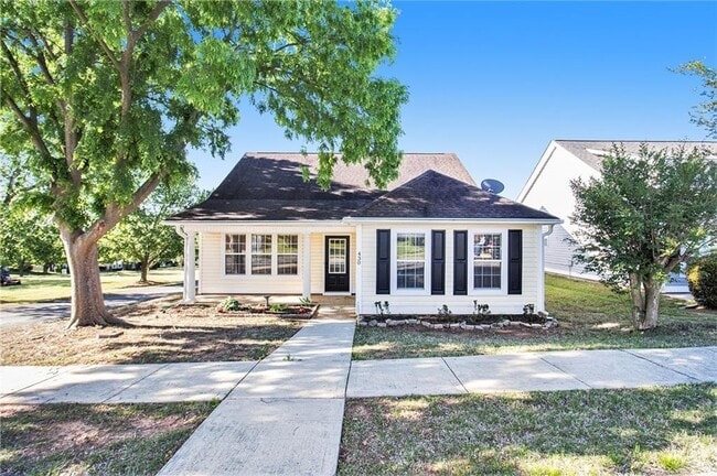 Building Photo - 430 Fairlawn Dr