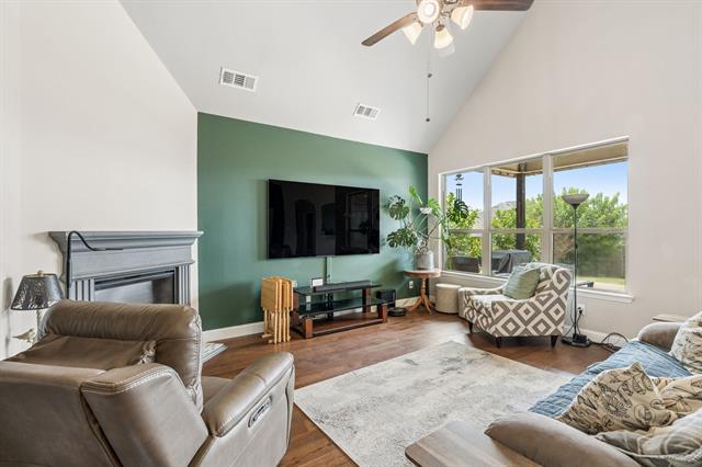 Photo - 127 Hillcrest Way