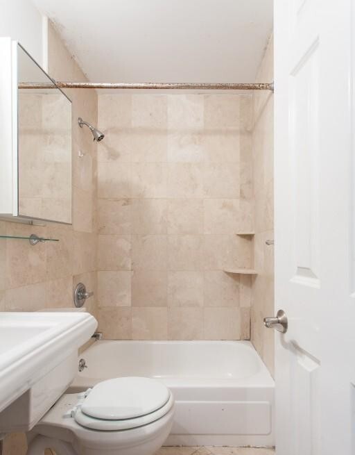 Photo - 410 E 13th St Unidad 2C