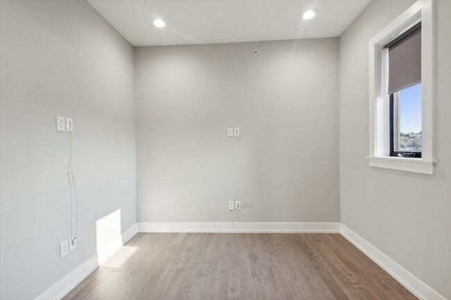 Photo - 3828 Baring St Unit 302