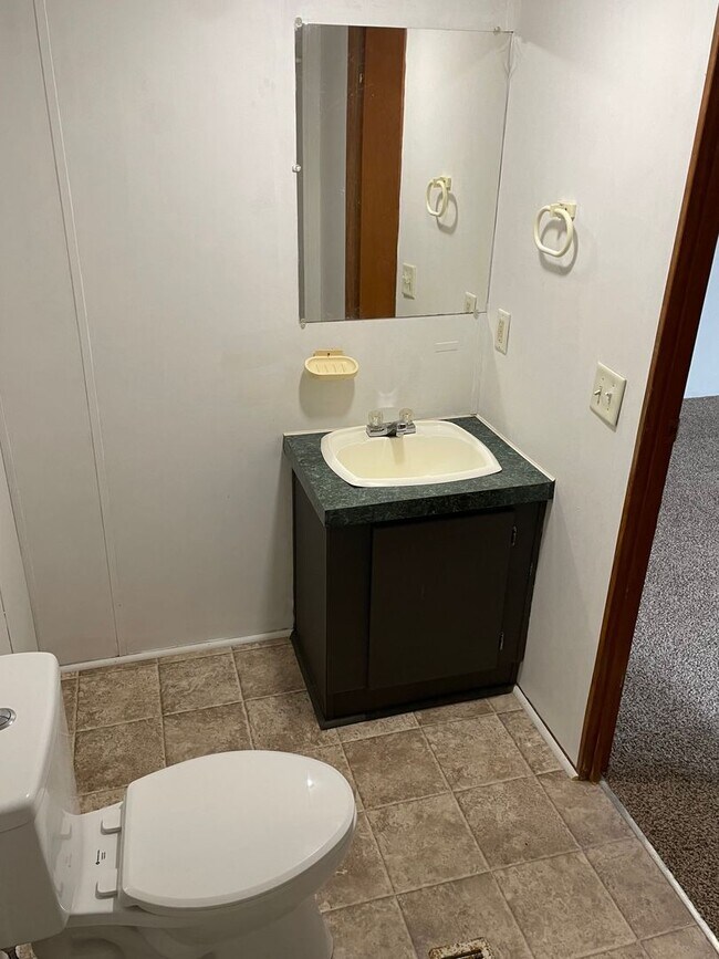 Photo - University 84