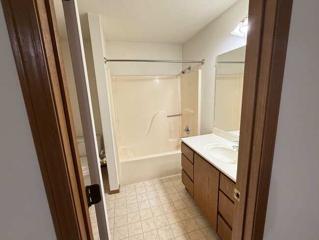 Photo - 1414 Croxton Ave Unit 1