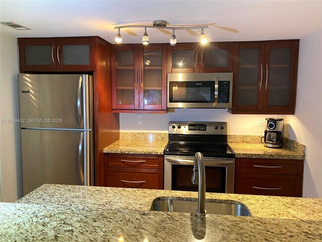 Photo - 4530 SW 68th Ct Cir