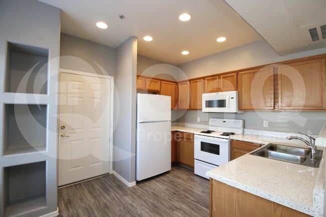 Photo - 6770 N 47th Ave