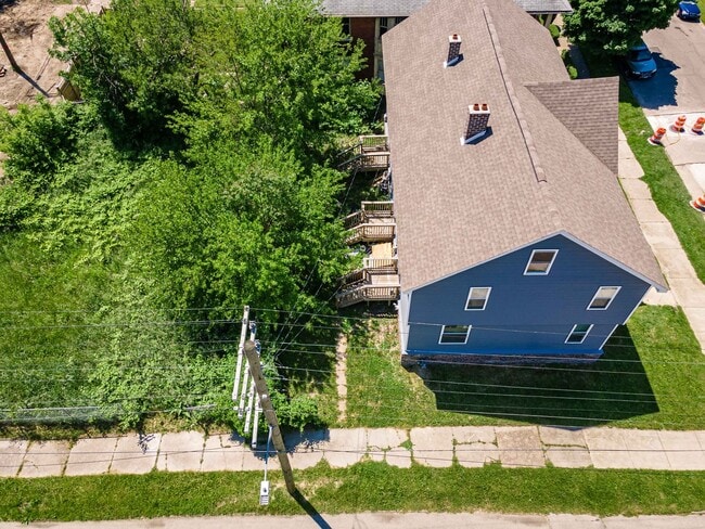 Photo - 156 Leicester Ct Unit 2 - V 11/30/25 (T)