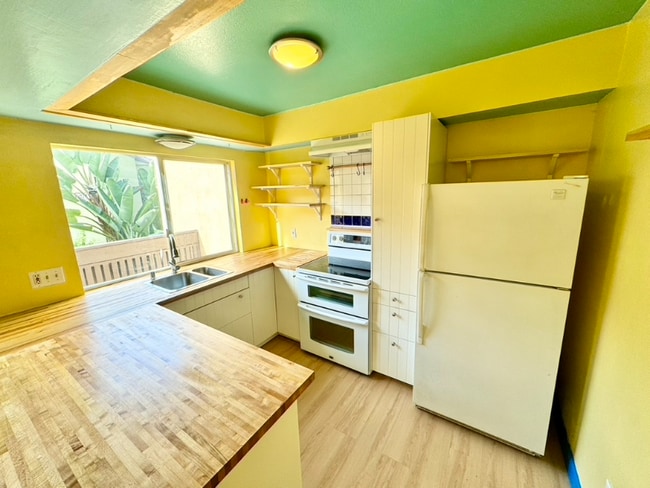 Photo - 7958 Mission Center Ct