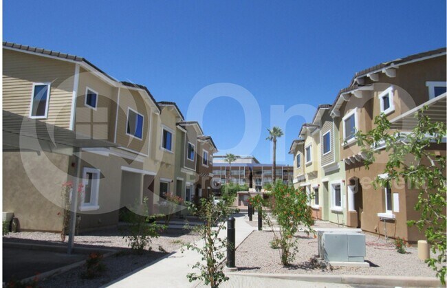 Building Photo - 7323 E Belleview St Rental