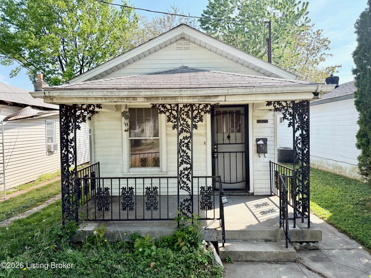 Photo - 2057 May Ave