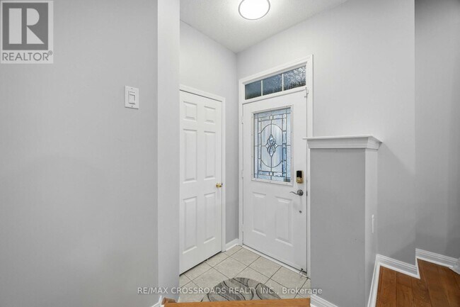 Photo - 56 Torr Ln