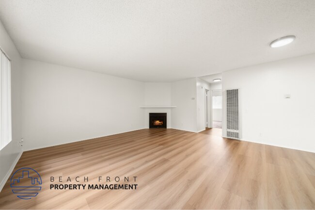 Photo - 2070 Magnolia