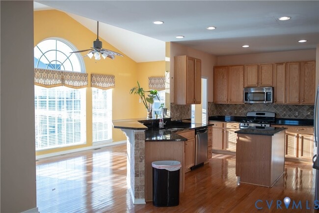 Photo - 2112 Lindsey Gabriel Dr