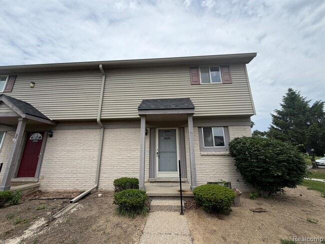 Building Photo - 2052 Orchard Crest St