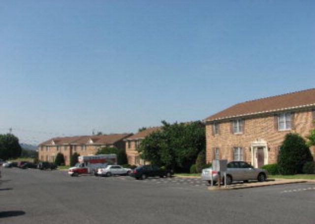 Photo - Lexington Square Apartments