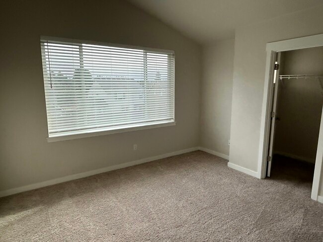 Photo - 18010 NE 47th Ave