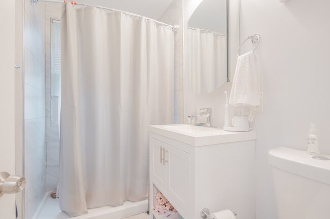 219 Bennington St Unit 3