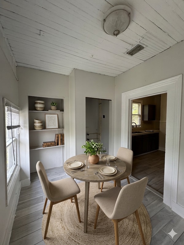 Photo - 2040 N Laura St