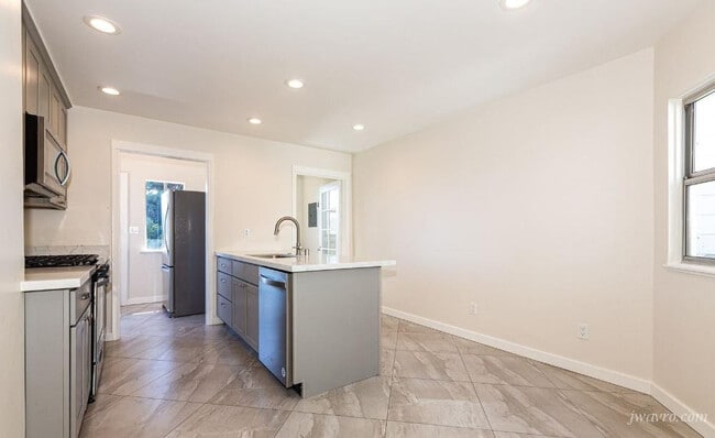 Photo - 4223 23rd St