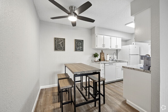 A1 1BR, 1BA - 700SF - Dining Area