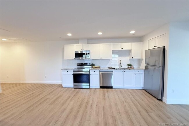 Photo - 3375 SW Mapp Rd Unit 203