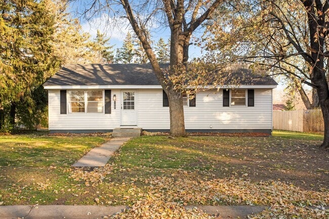 Building Photo - Nicely Remodeled 4bd 2ba rambler style hom... Rental
