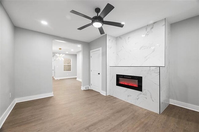 Photo - 1206 Linden Pl