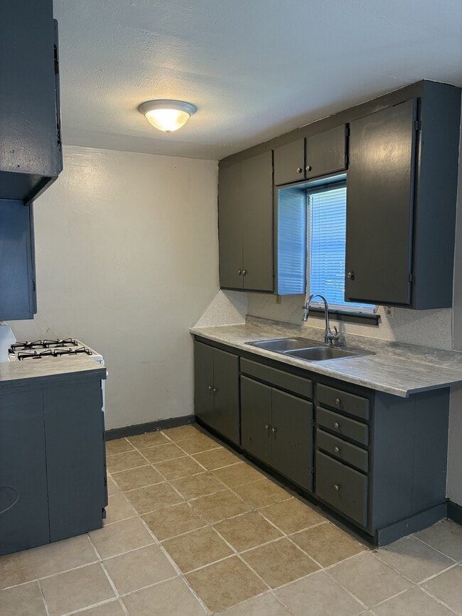 Photo - 108 W Beech St Unit 108