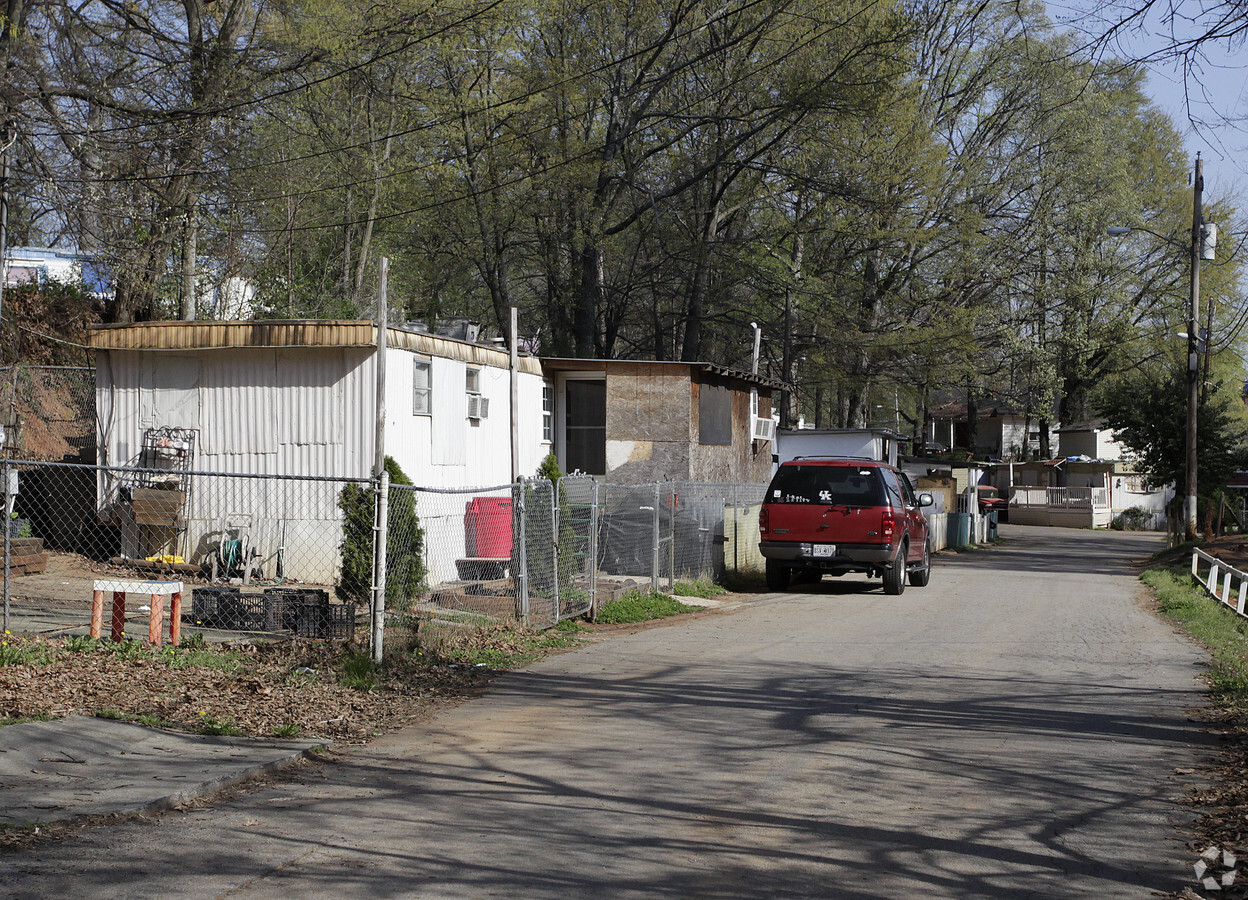 Photo - Longview Mobile Home Park
