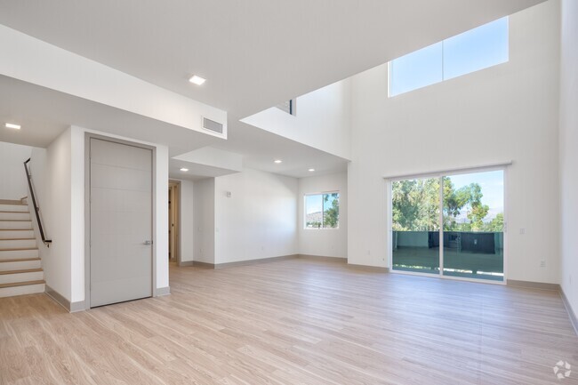 Living Room | Penthouse B ONE - The 6800 Rental