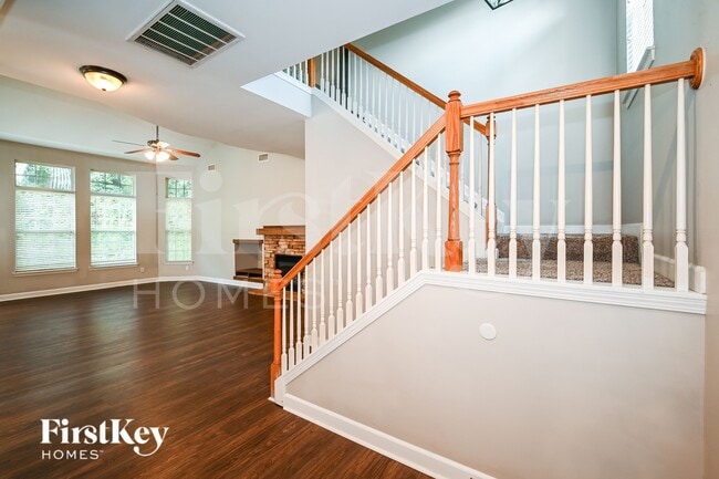 Photo - 5611 Branthurst Dr