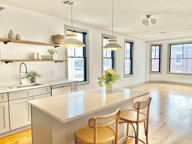 Building Photo - 17 Maywood St Unit 2 Rental